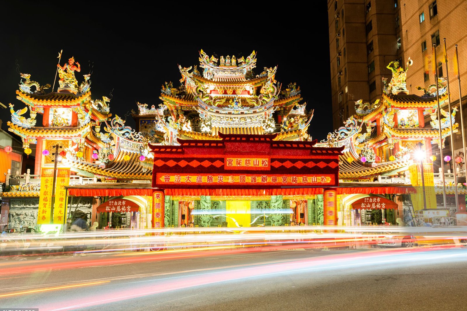 Exploring the Hidden Gems of Songshan District: 4 Off-the-Beaten-Path Attractions 4 Ciyou Temple