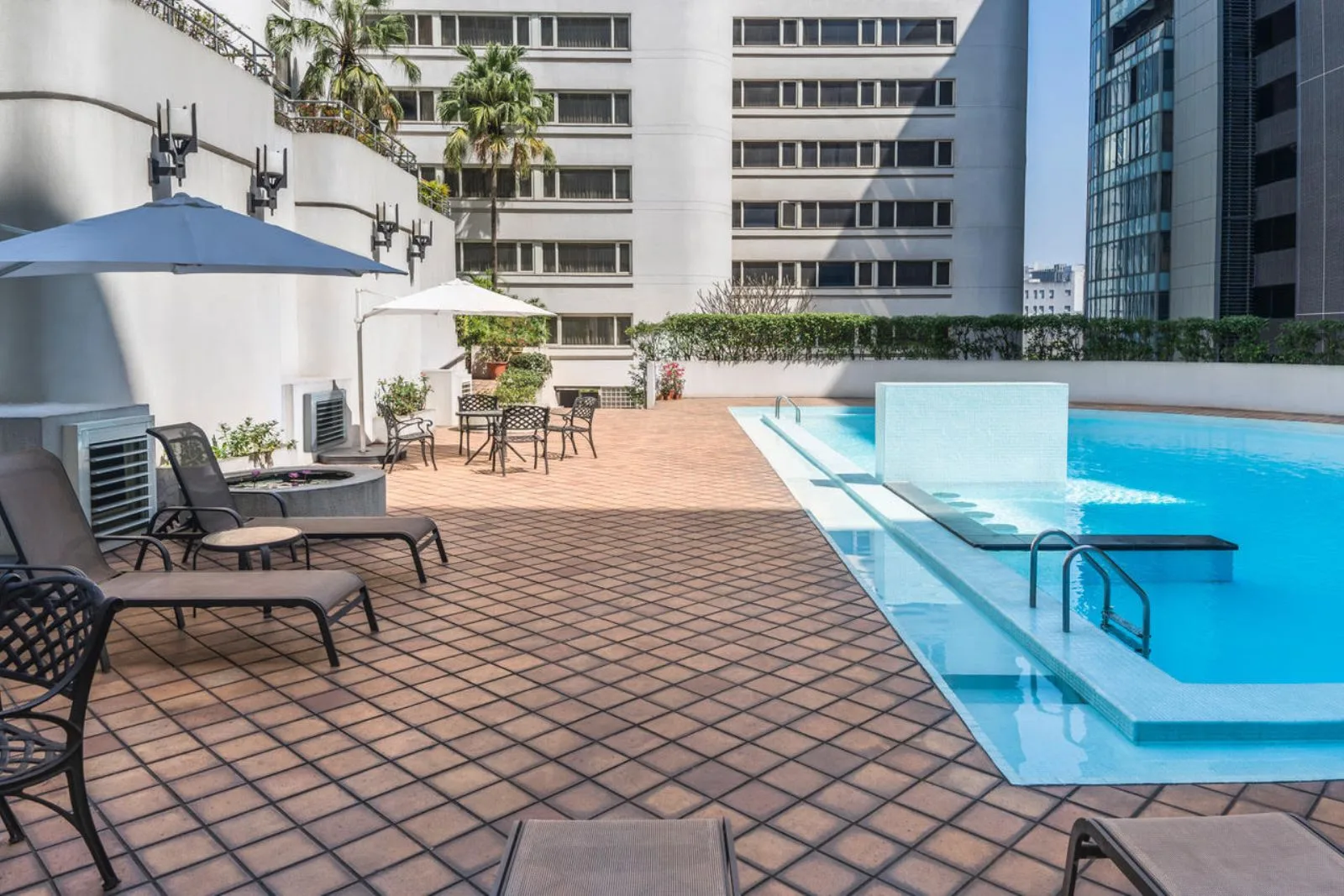 ILLUME TAIPEI 5F Outdoor Swimming Pool