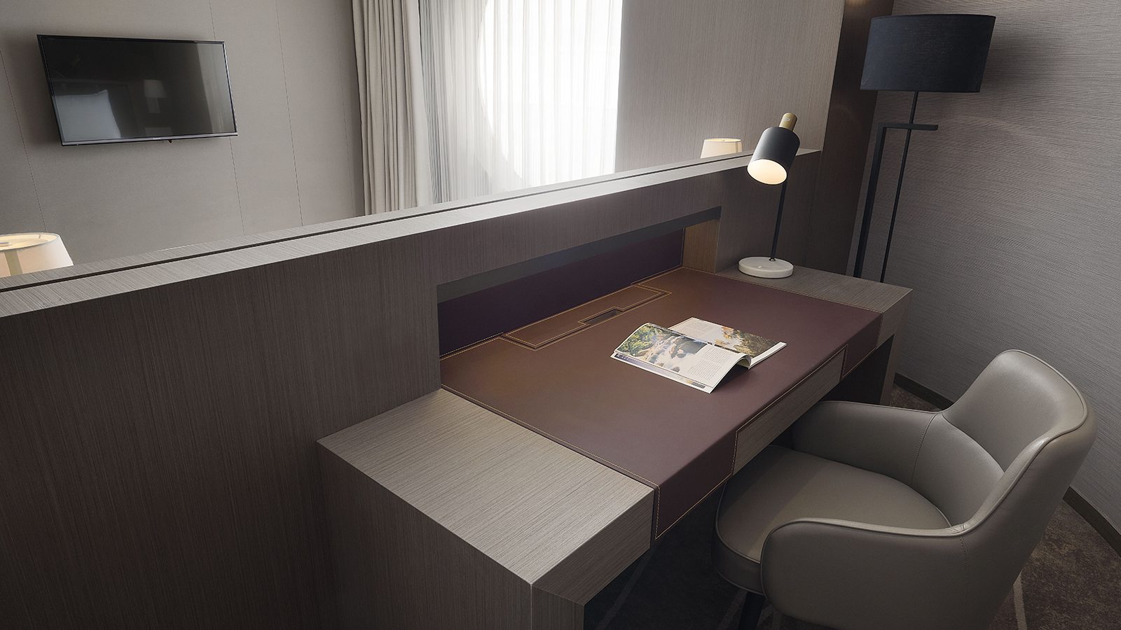 Premier Suite Desk
