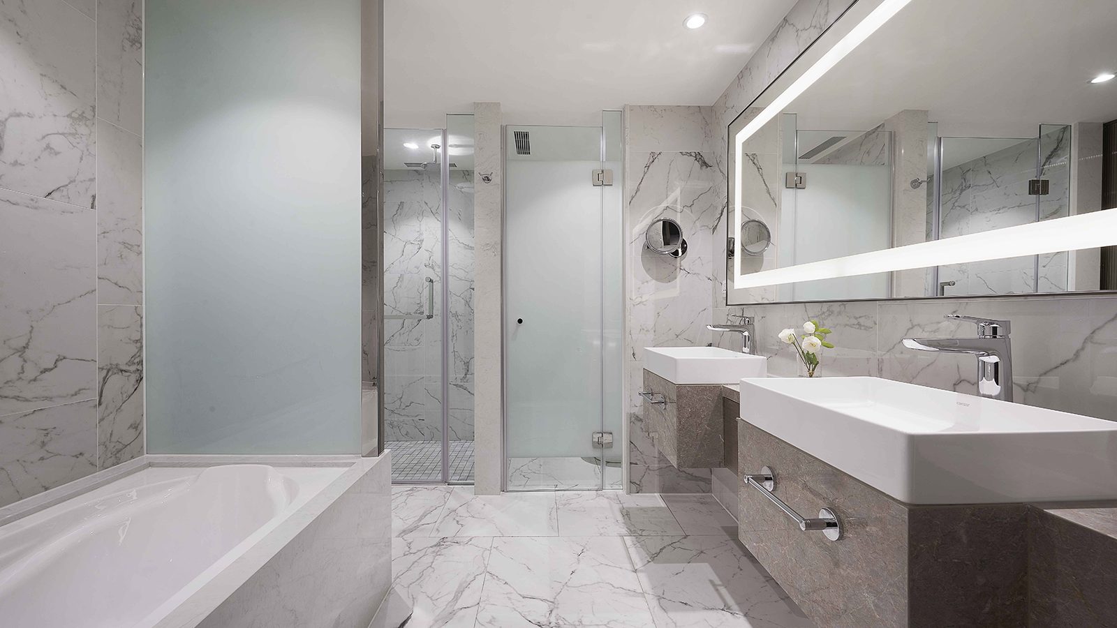 Premeir Suite Bathroom