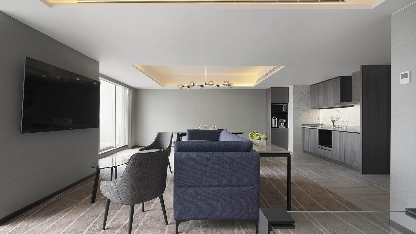 Executive Suite Living Room 2