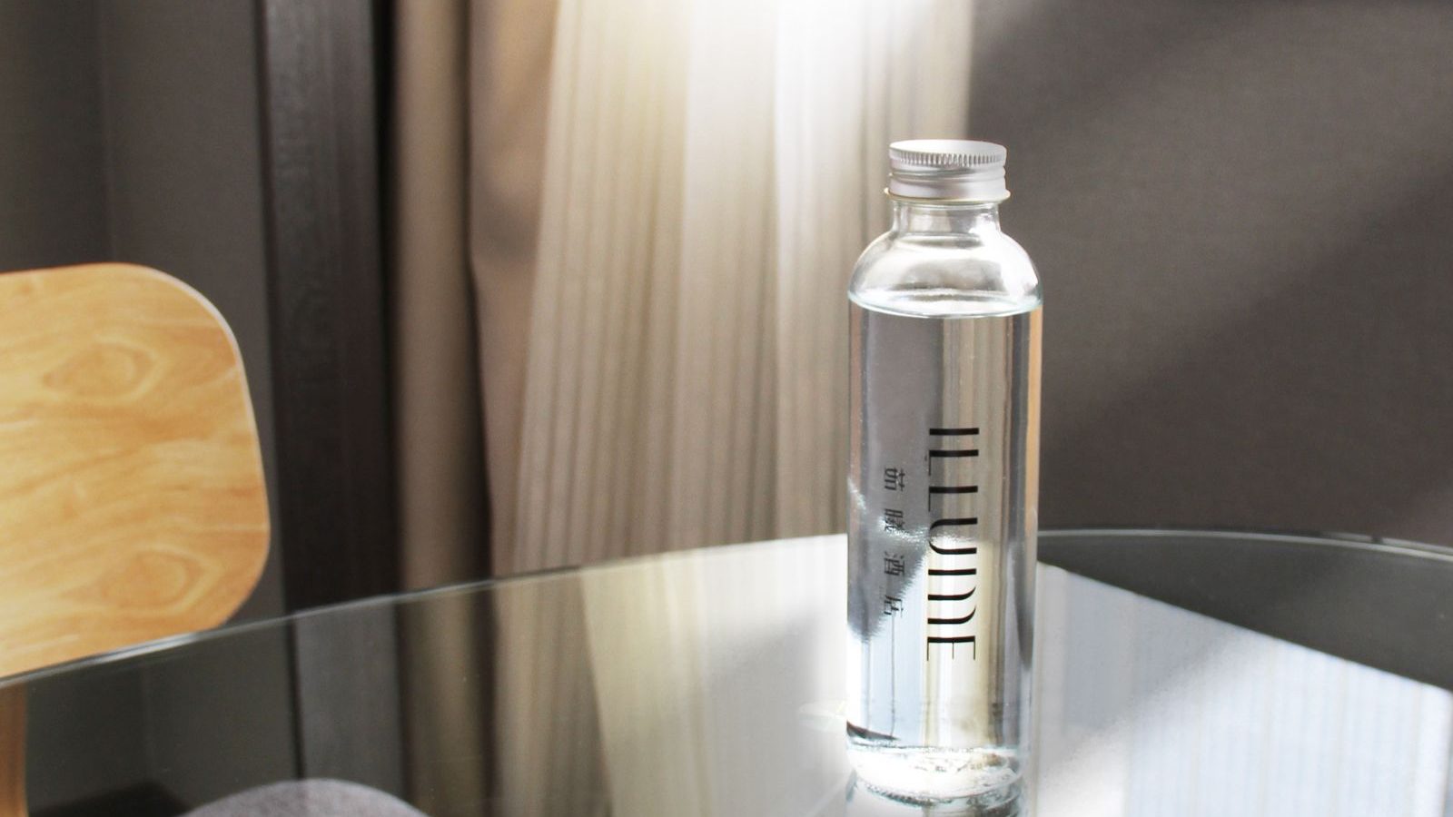 Glass Bottled Water for Sustainable Travel